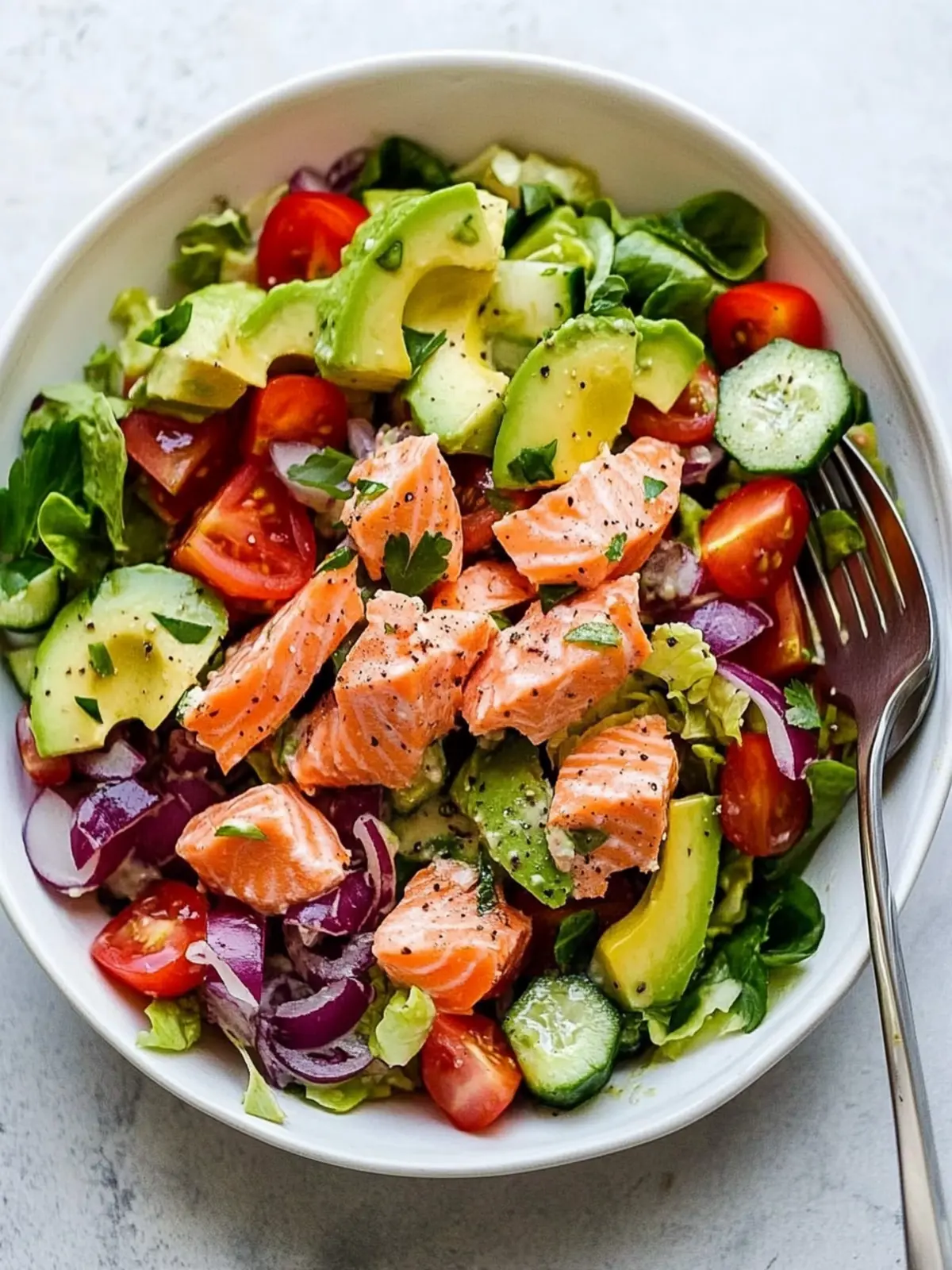 Salmon Avocado Salad: Quick, Healthy Heaven on Your Plate 3 Salmon Avocado Salad