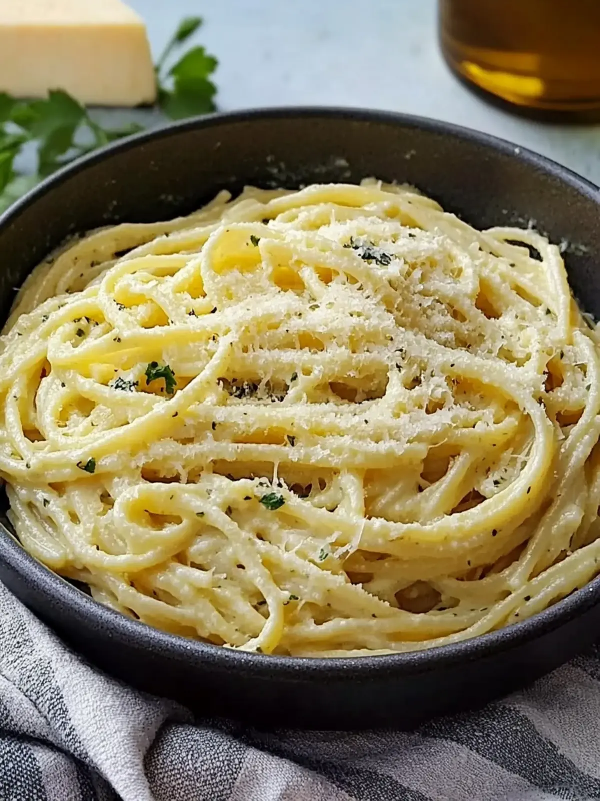 Garlic Butter Pasta One Pot Magic Done in 30 Minutes! 3 Garlic Butter Pasta (One Pot!)